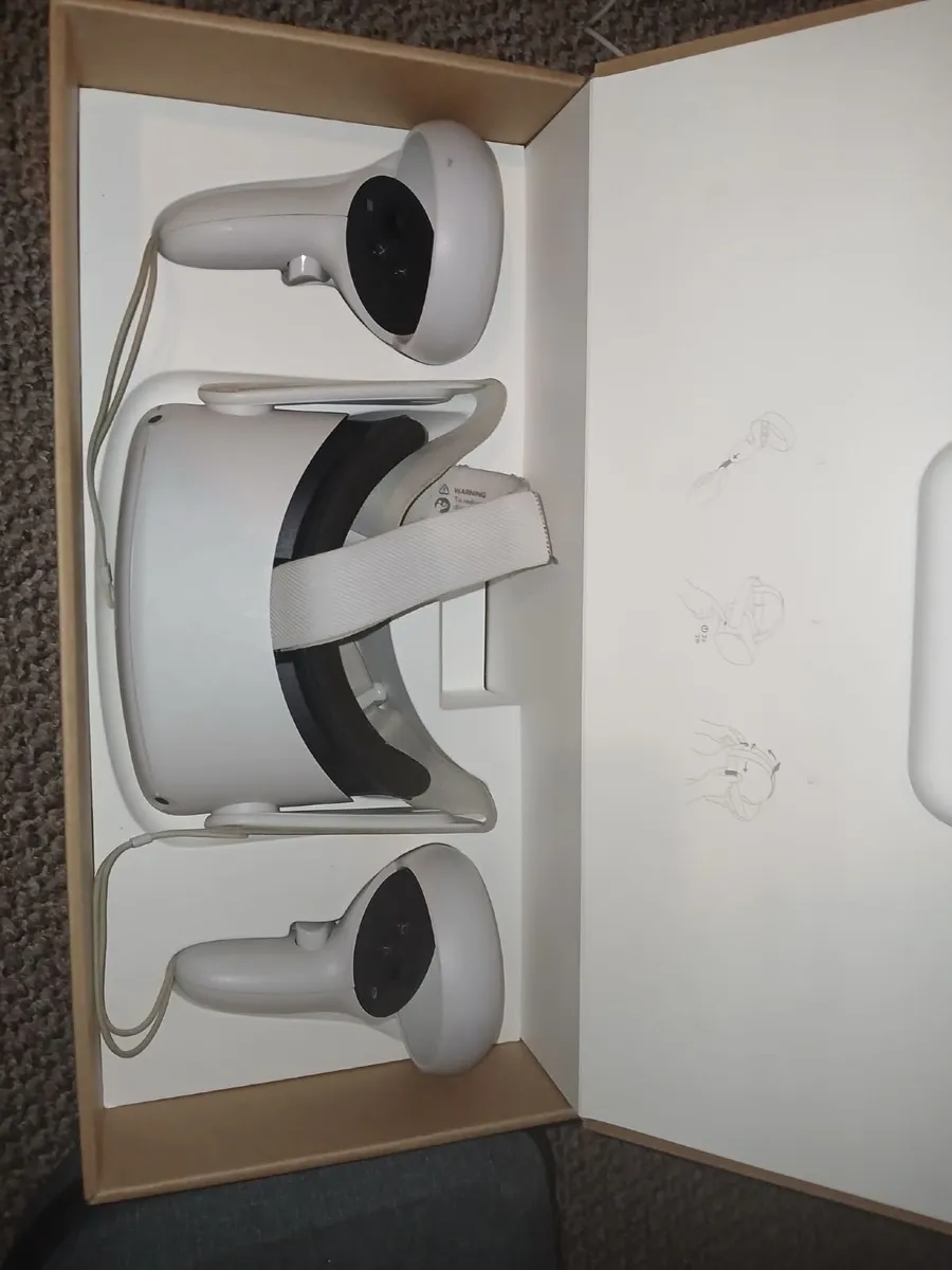 Meta quest  2 vr headset - Image 2