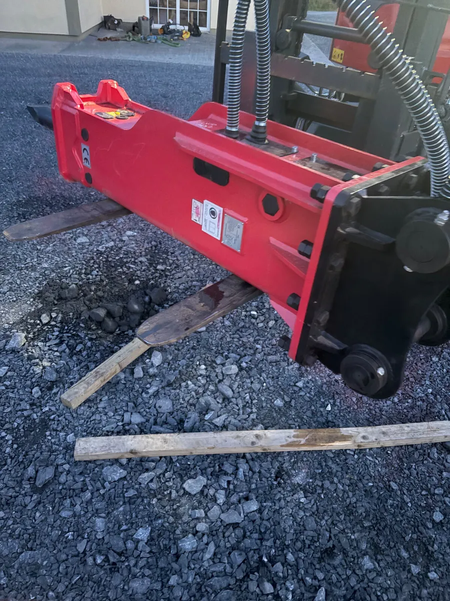 Unused 13tonne Rock breakers for sale - Image 2
