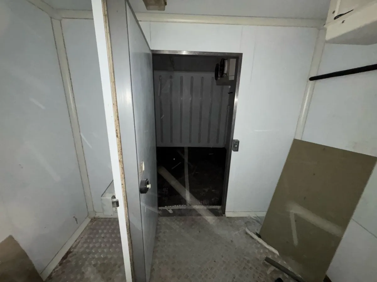Double Freezer room - Image 3