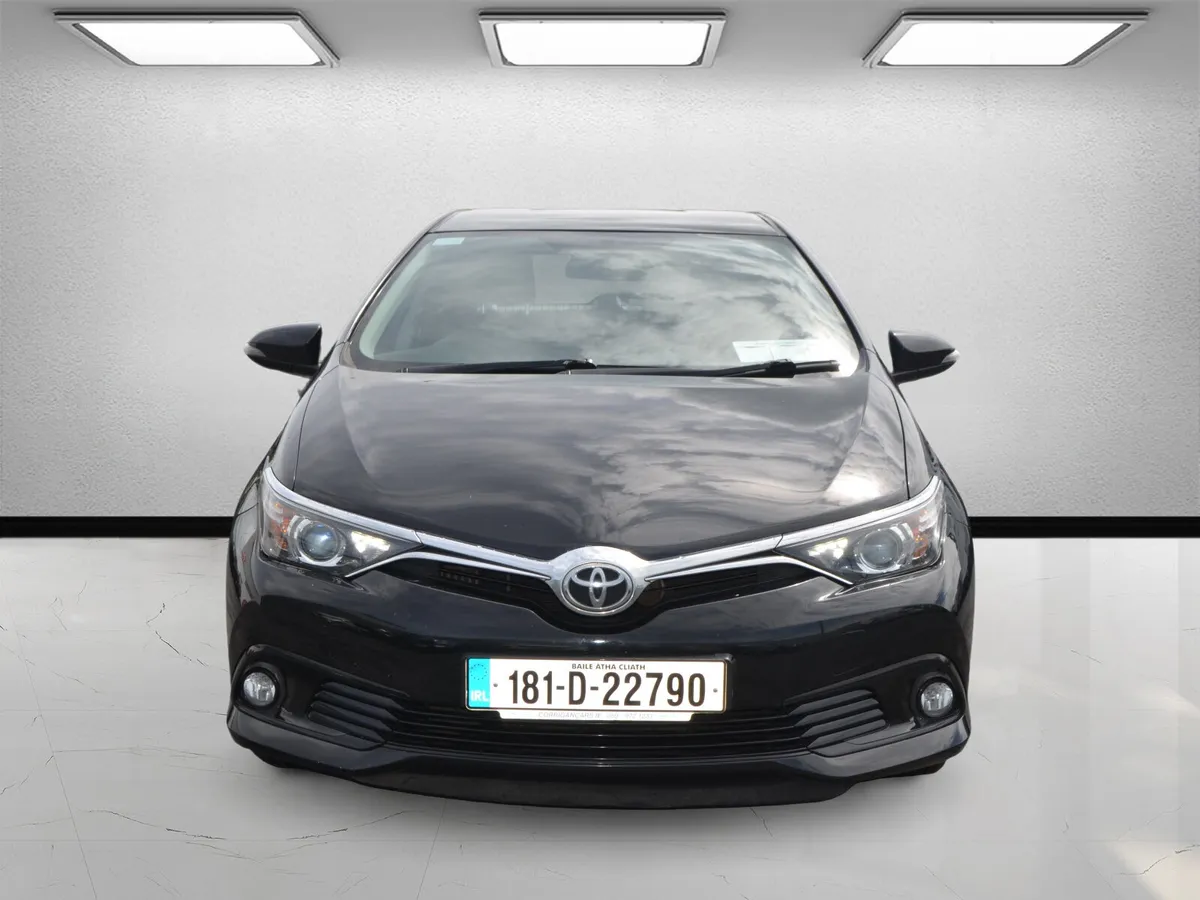 18 Toyota Auris 1 OWNER LOW KMS - Image 2