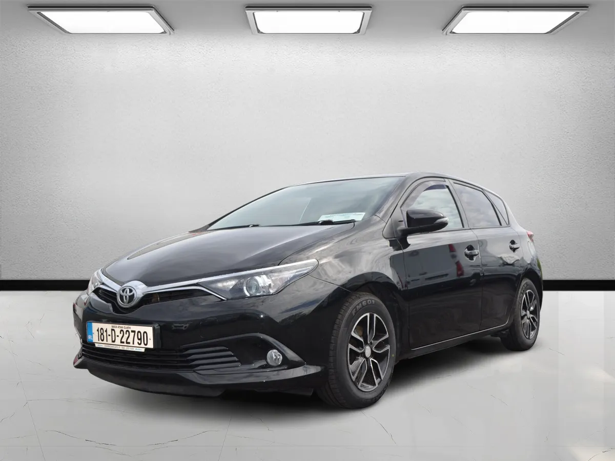 18 Toyota Auris 1 OWNER LOW KMS - Image 3