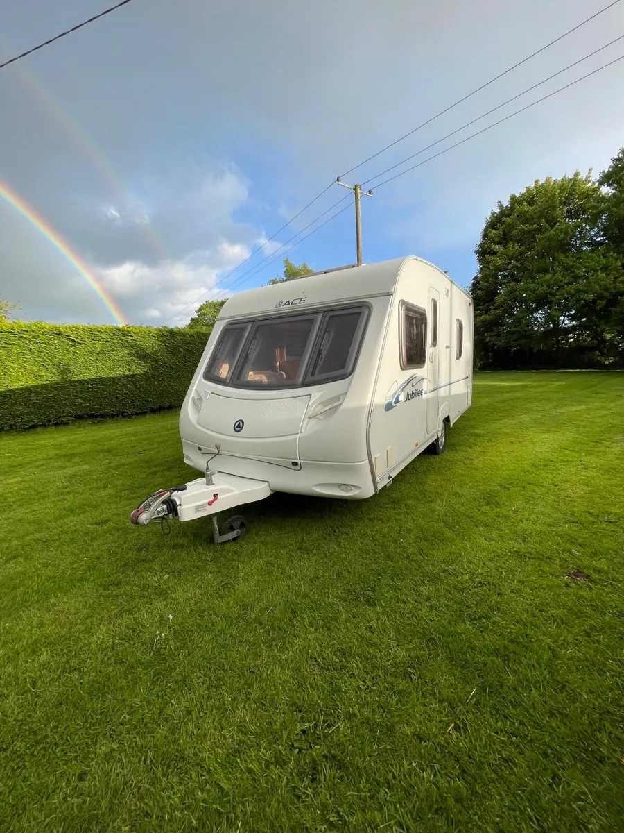 Caravan - Image 1