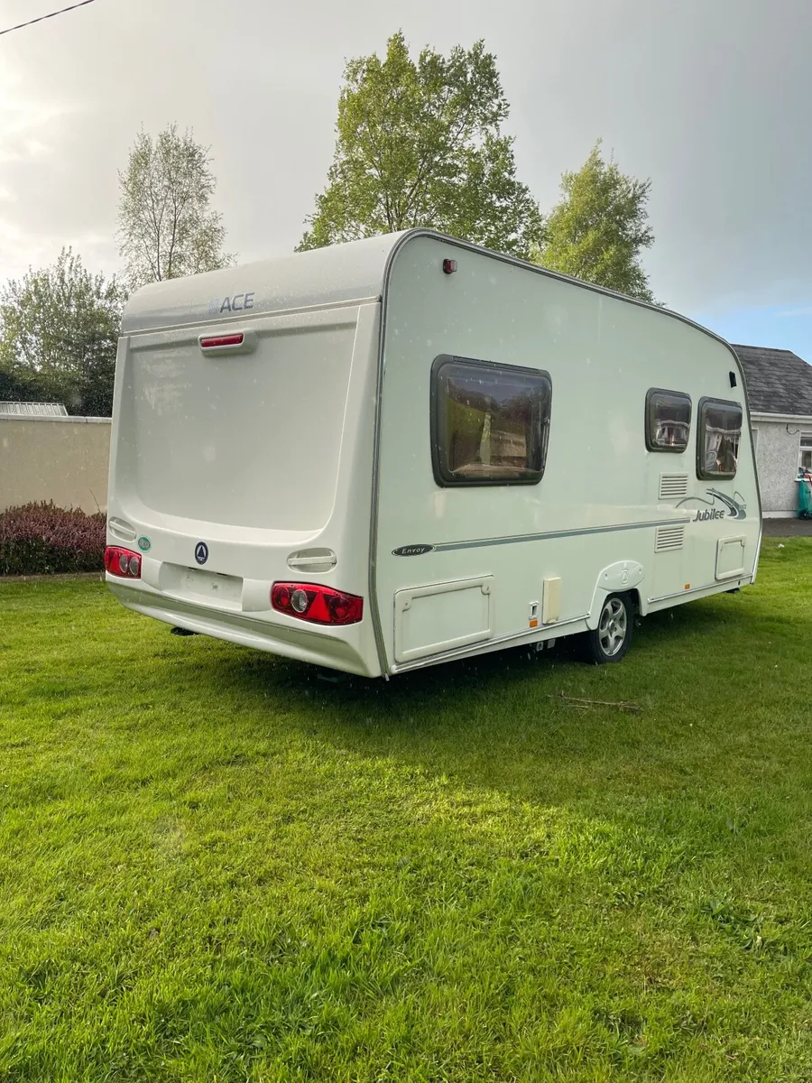 Caravan - Image 3