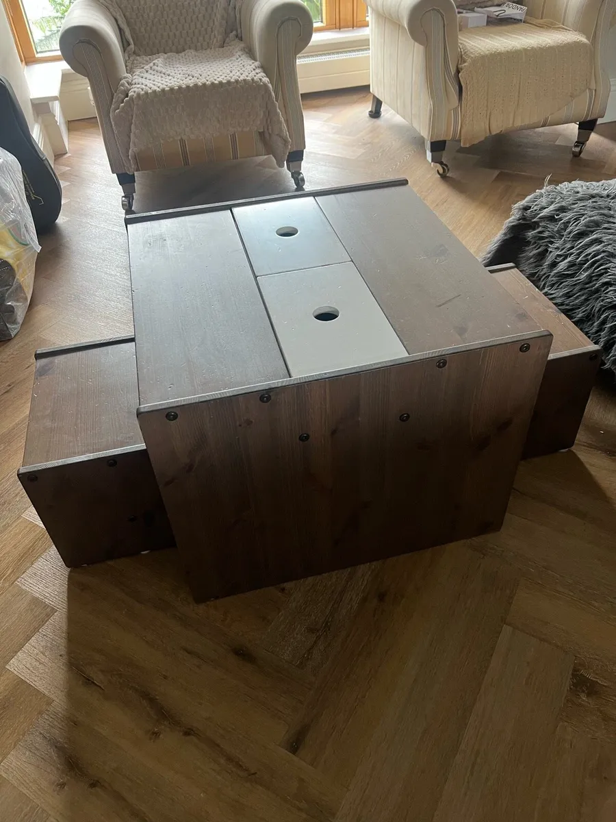 Kids play table and stools (Flexa) - Image 1