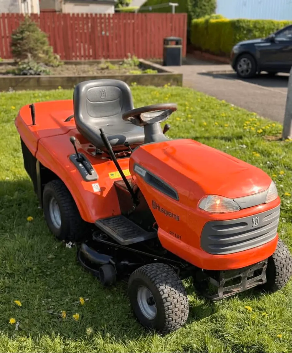 Husqvarna ride on lawnmower - Image 2