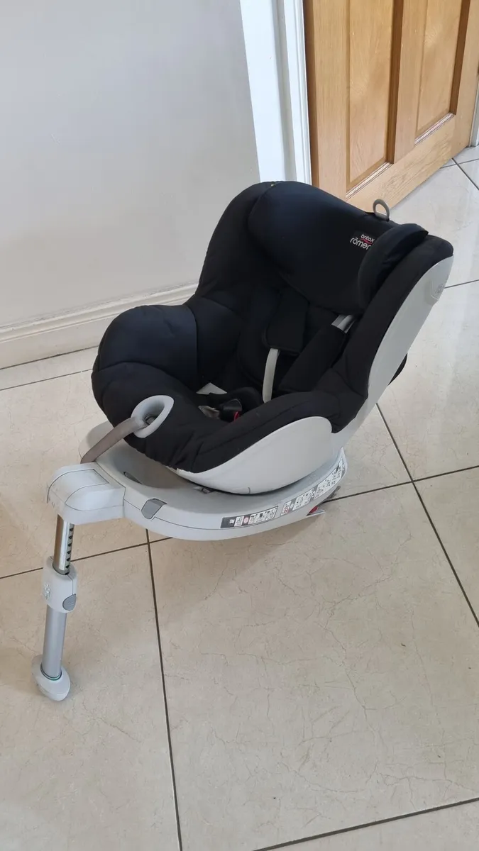 Britax Romer 360 Rotating Car Seat with isofix - Image 3