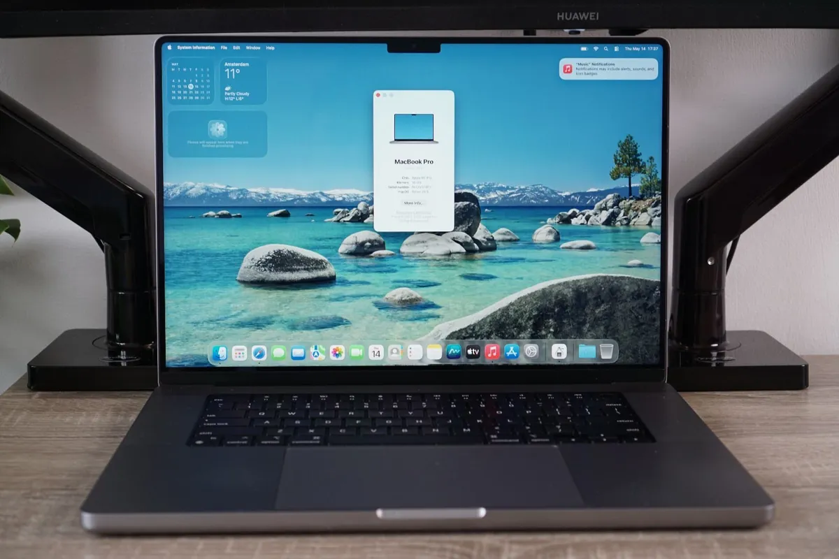 MacBook Pro 16" 2021 M1 Pro | 32GB | 512GB - Image 1