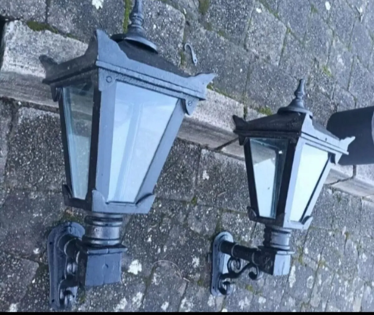 Cast iron  lights  130 each - Image 1