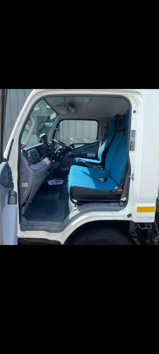 Lorry with Cherry Picker - Image 3