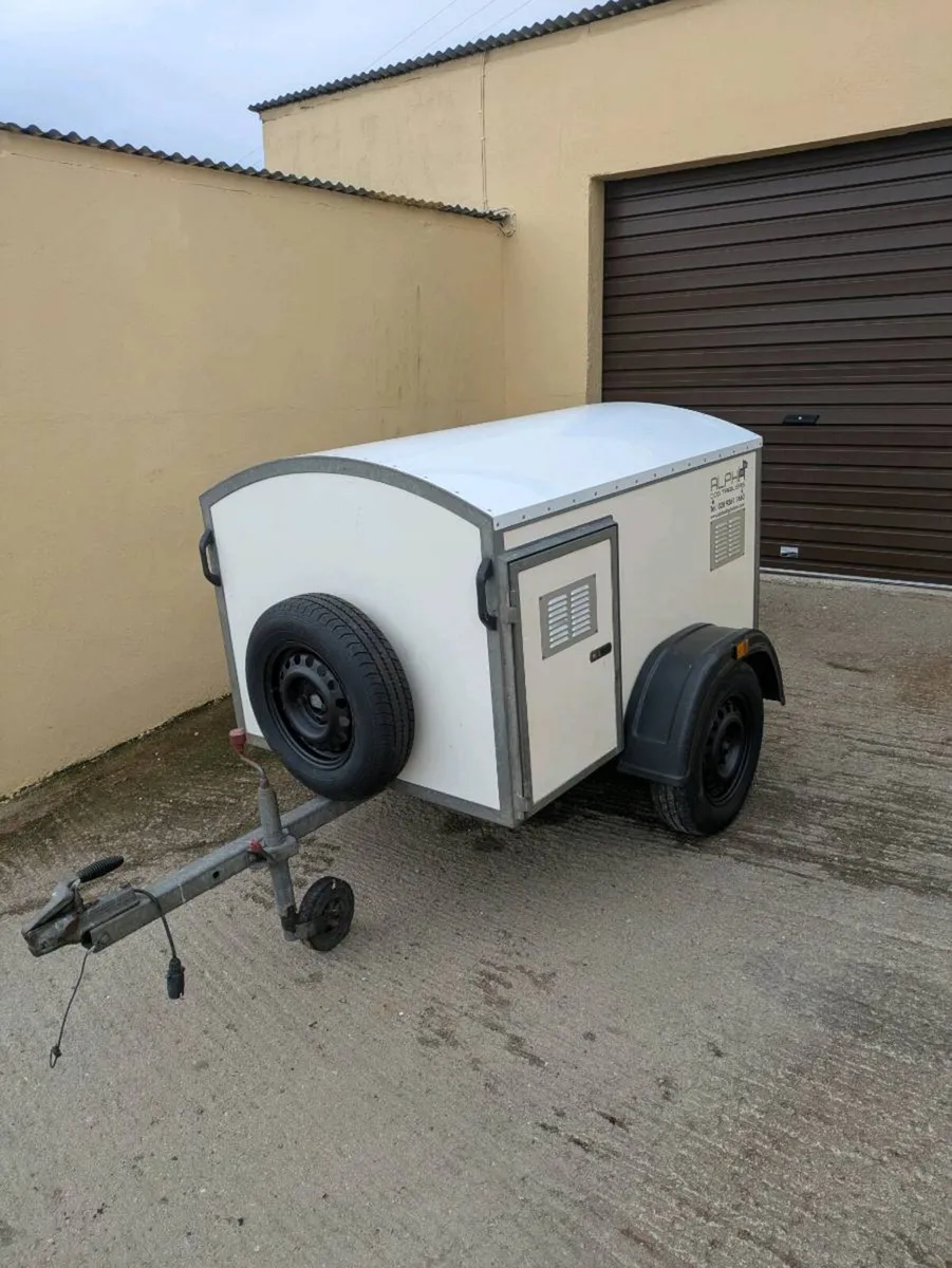 trailer - Image 1