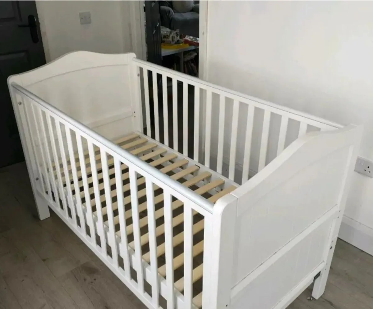 Cot - Image 1
