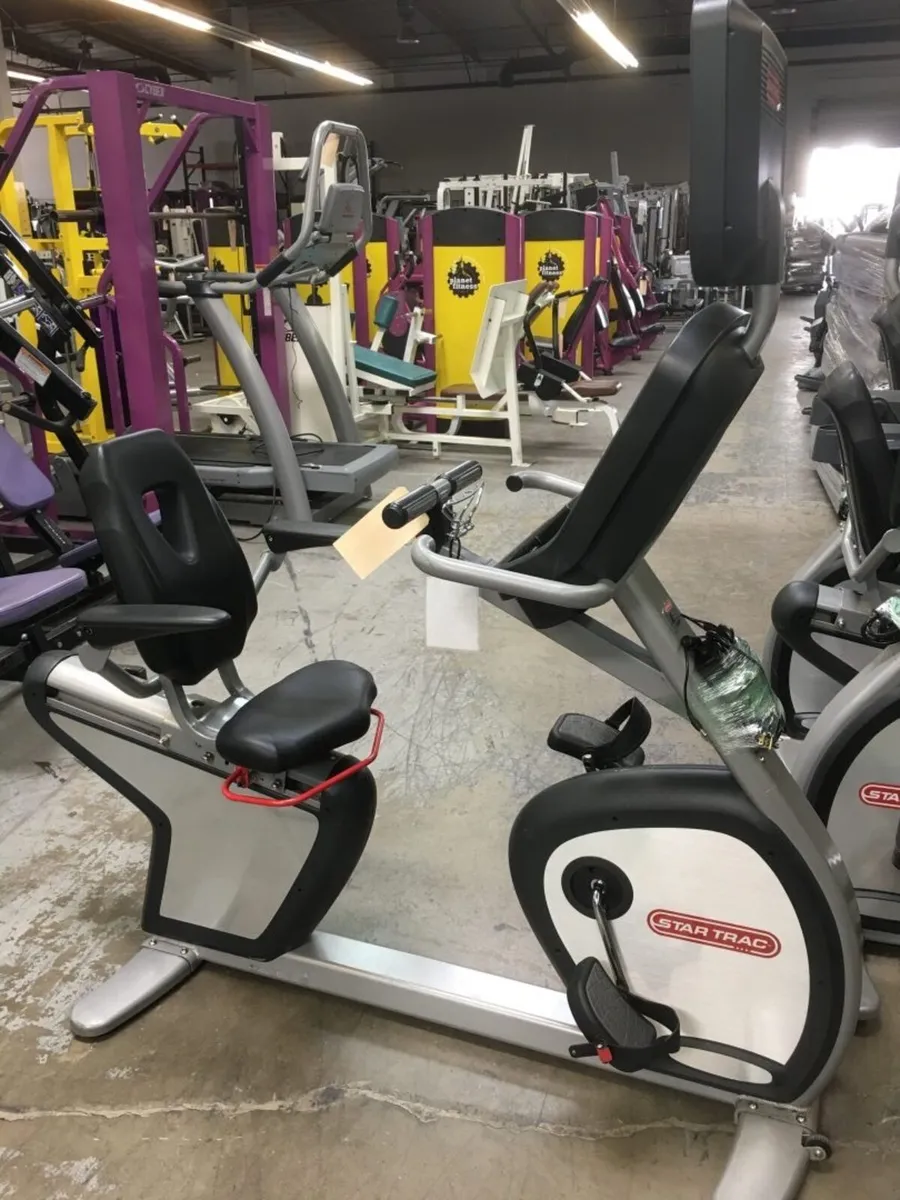 ⭐️⭐️STARTRAC RECUMBENT BIKE GYM CLEARENCE - Image 1