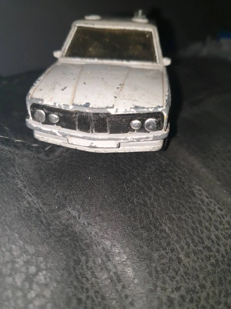 RARE MATCHBOX BMW 5 SERIES POLICE MODEL 1988 - Image 2