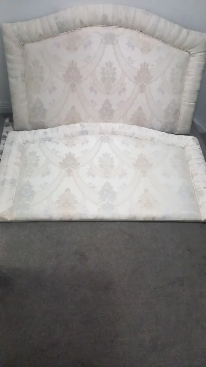 Headboard 4ft6 - Image 1
