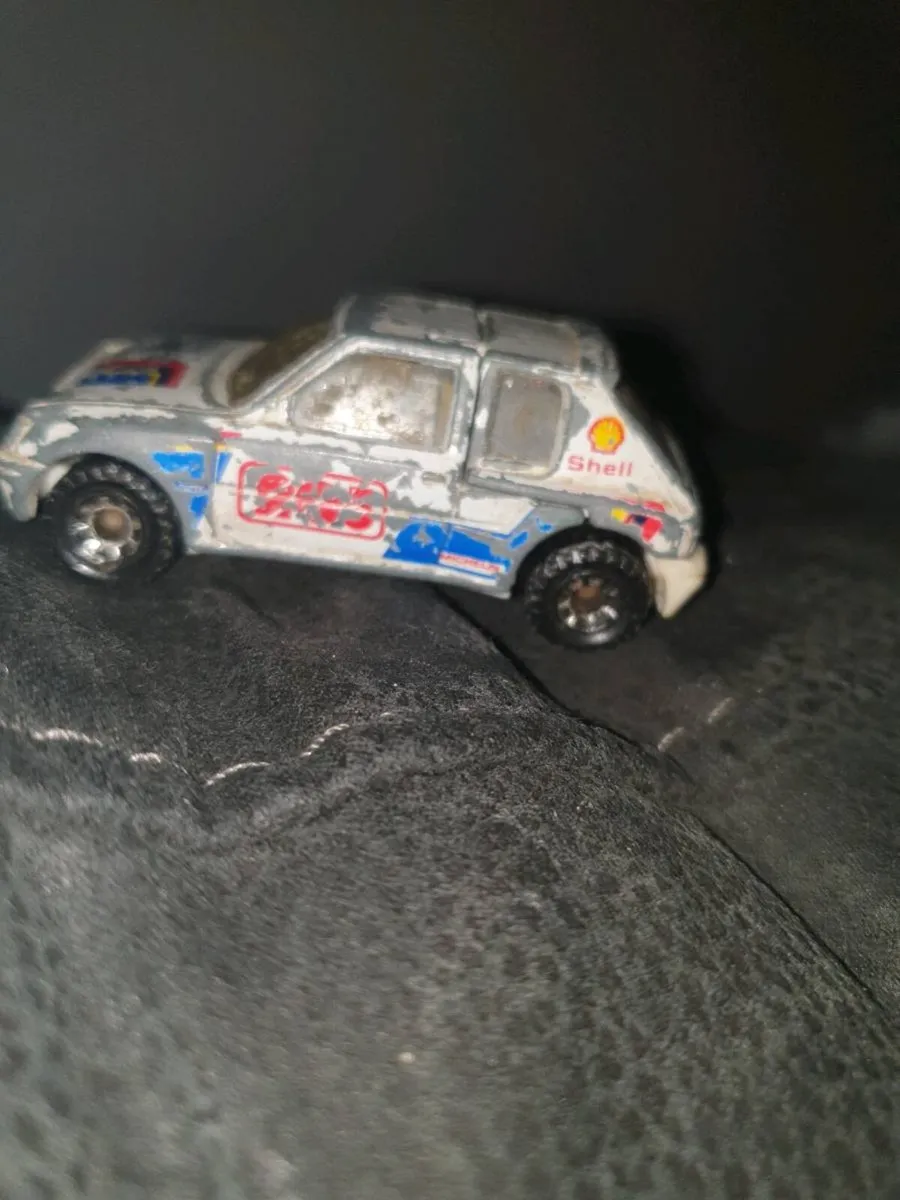 RARE 1984 MATCHBOX PEUGEOT 205 16 RALLY DIE.CAST - Image 2