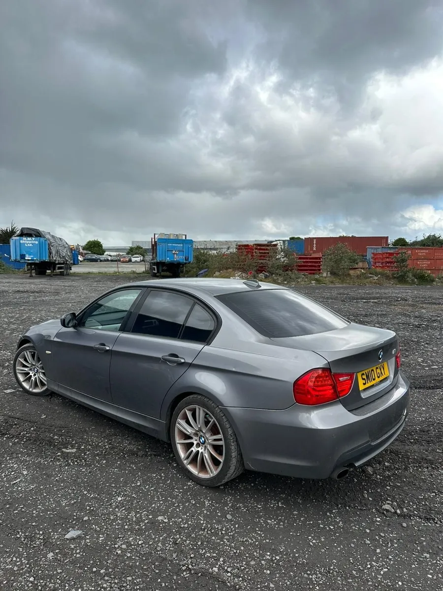 BMW 318i BREAKING - Image 3