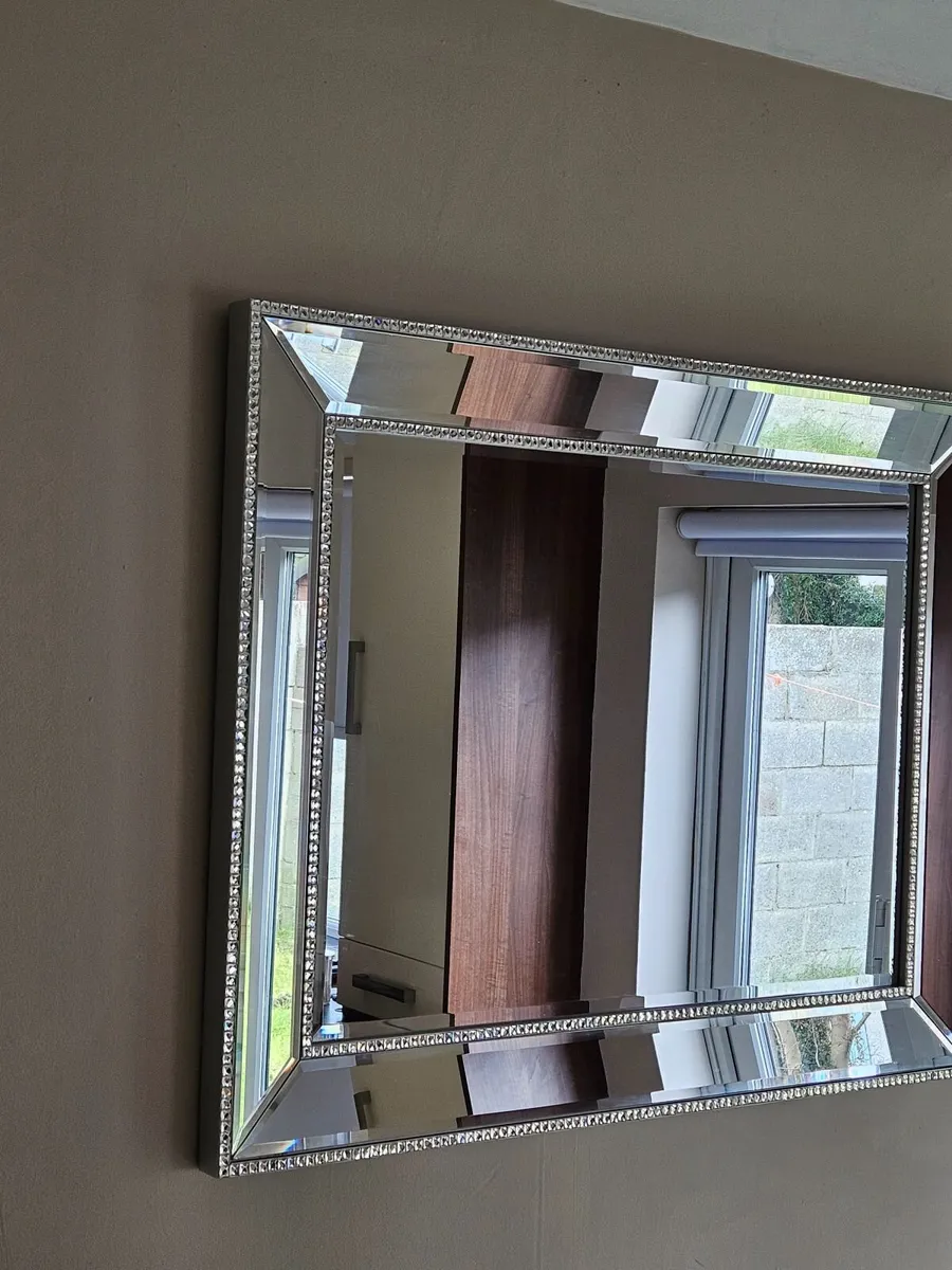 Wall mirror - Image 1
