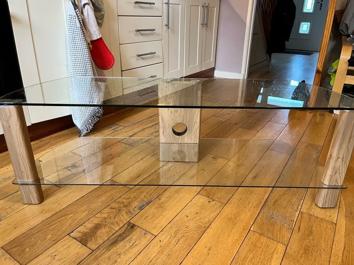 Tv Glass stand, immaculate condition. - Image 4
