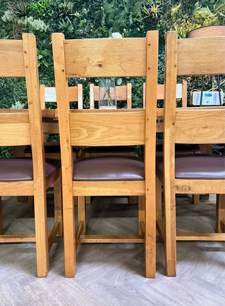 Large Extending oak kitchen table & 8 chairs - Image 4