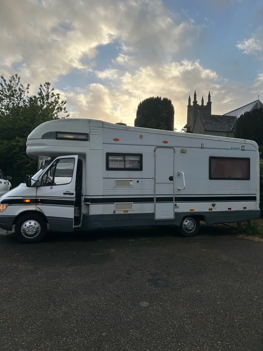 Motorhome - Image 4