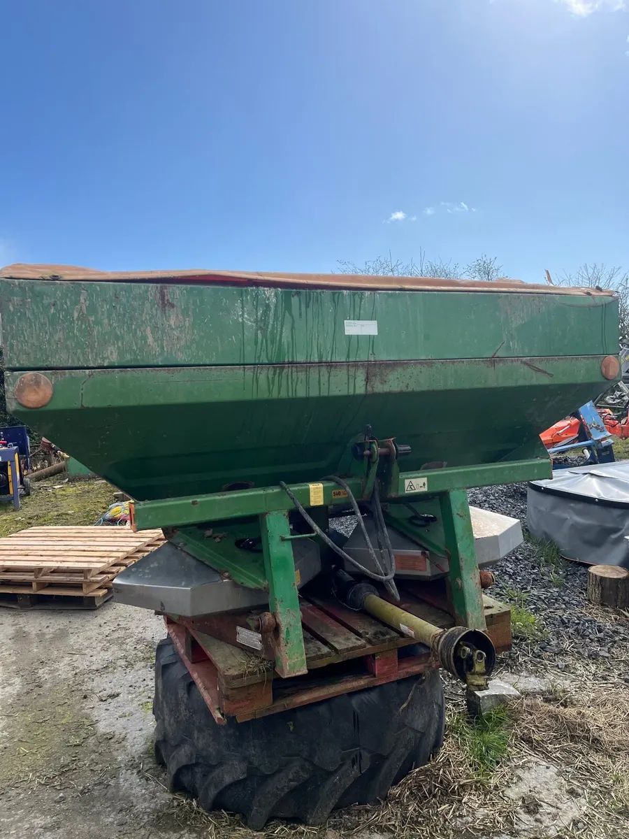 Fertiliser spreader - Image 2