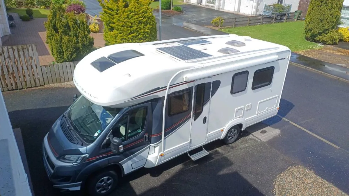 Camper - Image 1