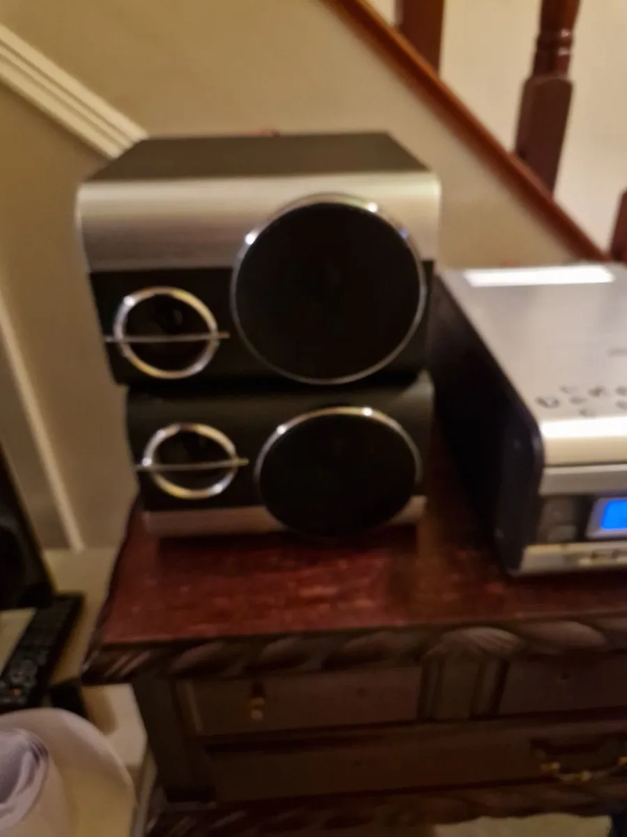 Logik LM100U Hifi Stereo System with Remote Contro - Image 4