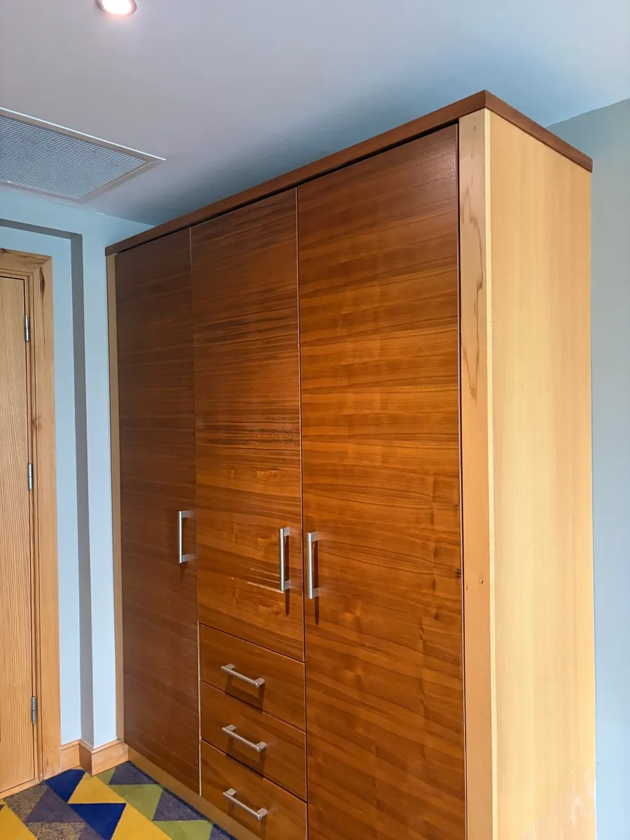 wardrobes - Image 1