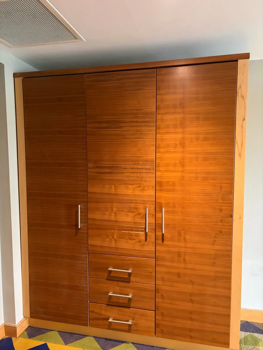 wardrobes - Image 2