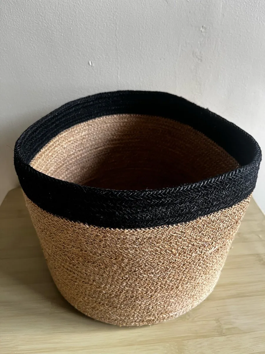 Round basket