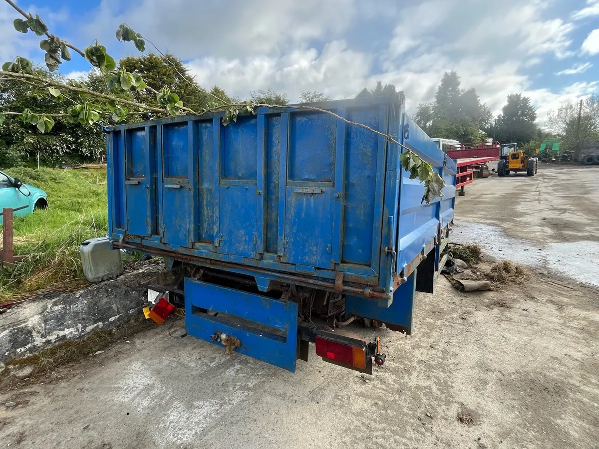 Tipping trailer - Image 2