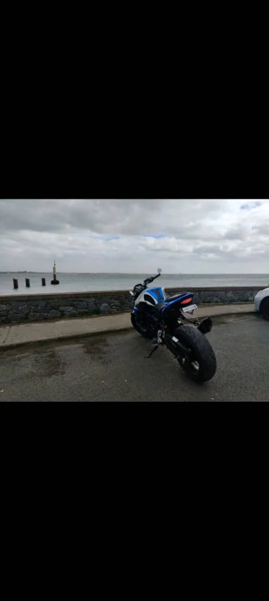 Suzuki gsr 750 - Image 4