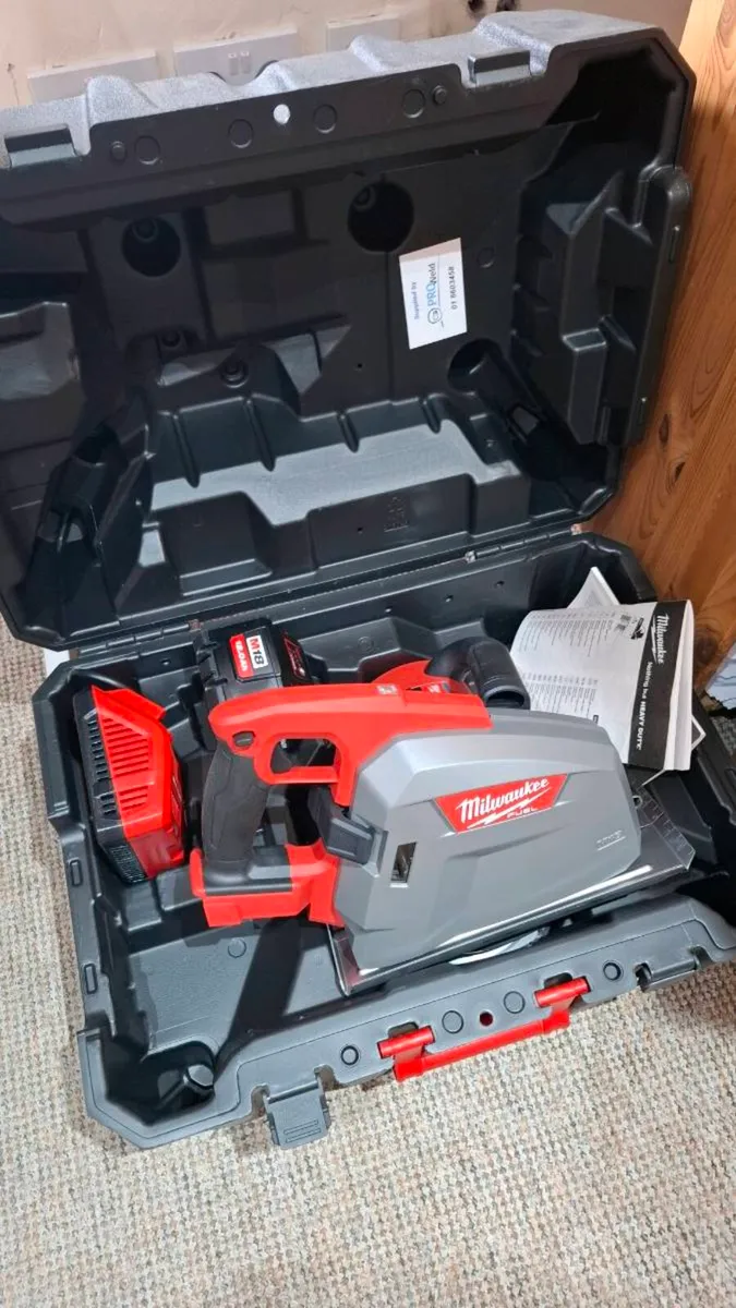 Milwaukee FMCS66. Saw - Image 1