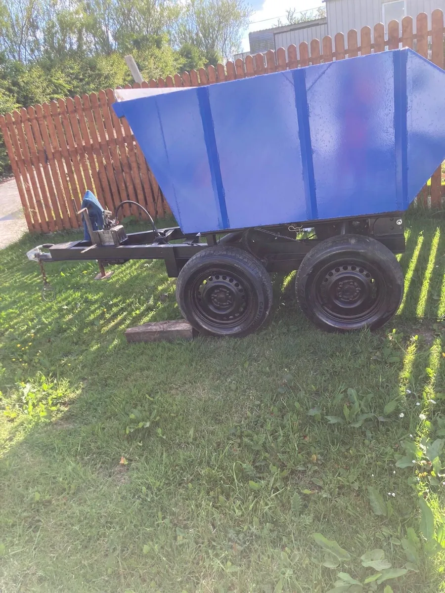 4 tonne tipping dumper - Image 1