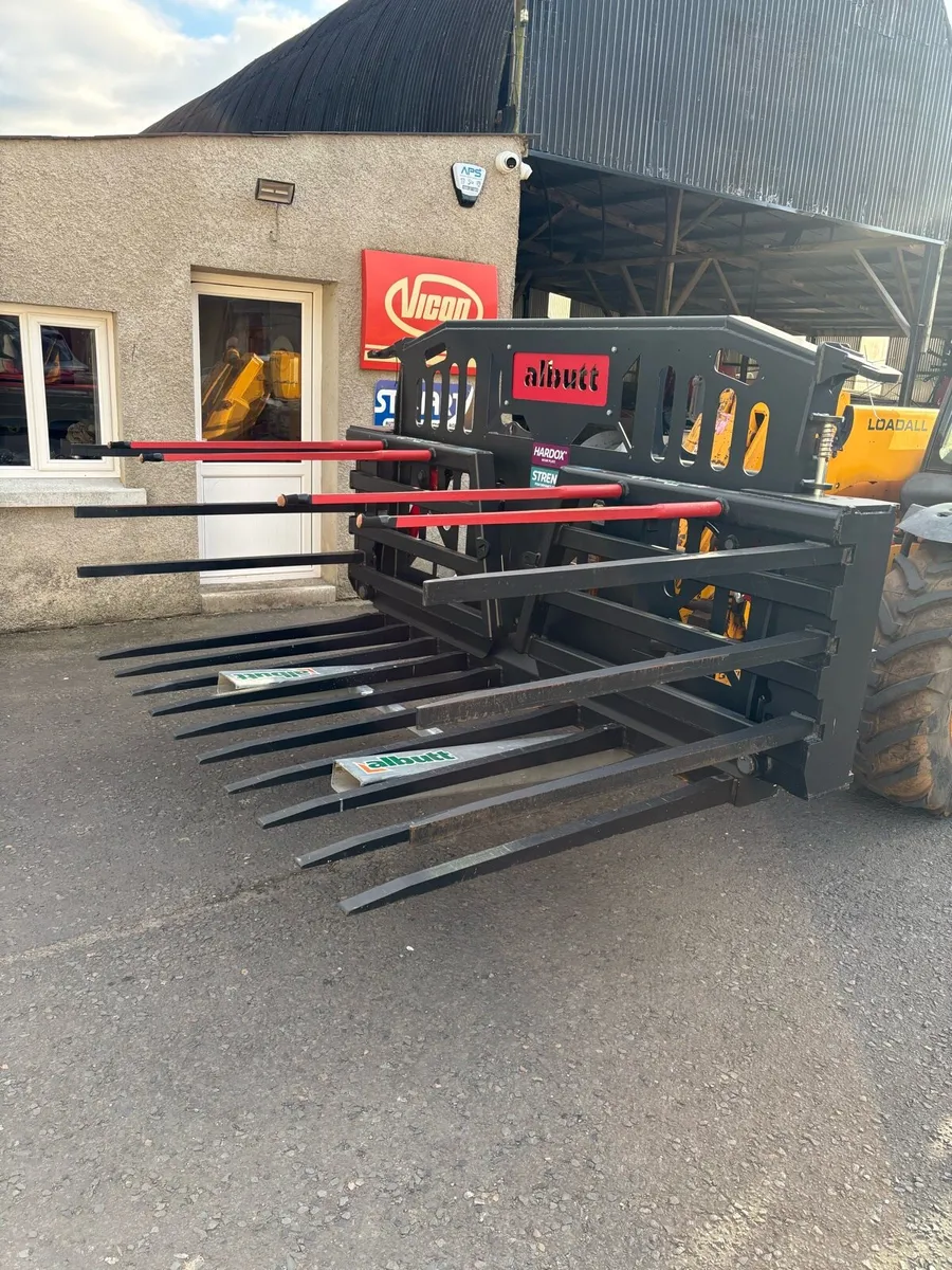 Albutt 14’ Folding Buckrake - Image 2