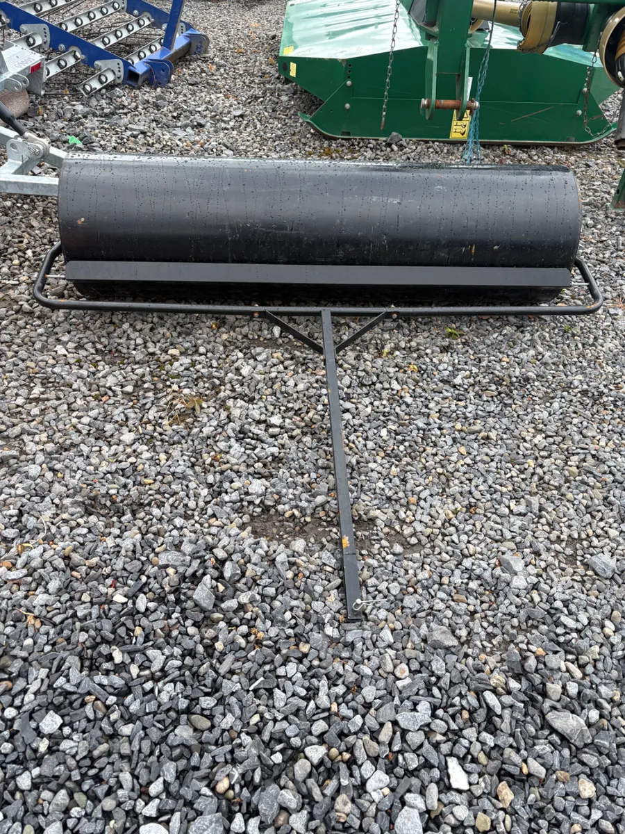 Roller for compact tractor - Image 1