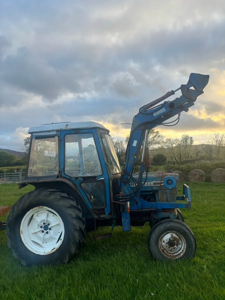 Ford 4600 with loader and Kane 8x5 trailer - Image 2