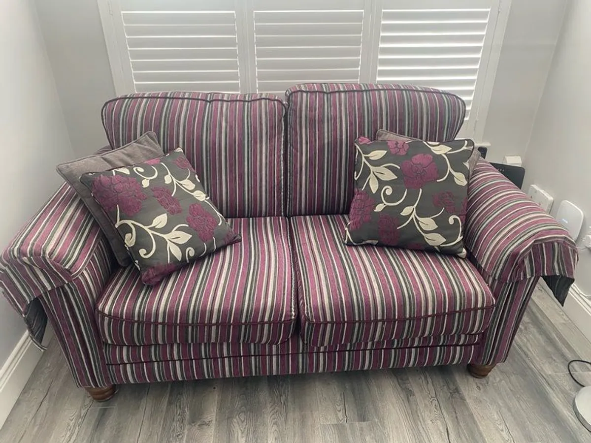 Quality Grey stripped Sofa with matching arm covers and cushions - Image 4