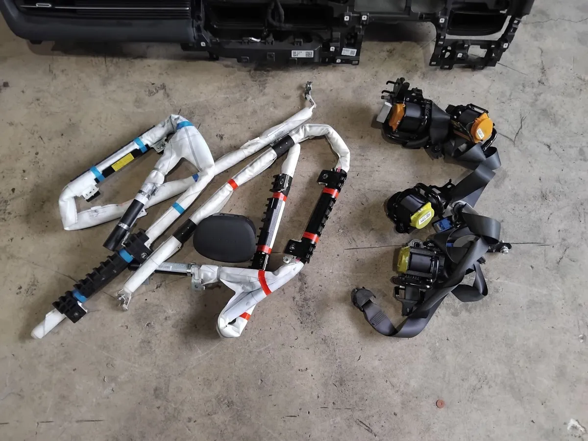 Hyundai Ioniq 5 2021-2025 airbag set - Image 2