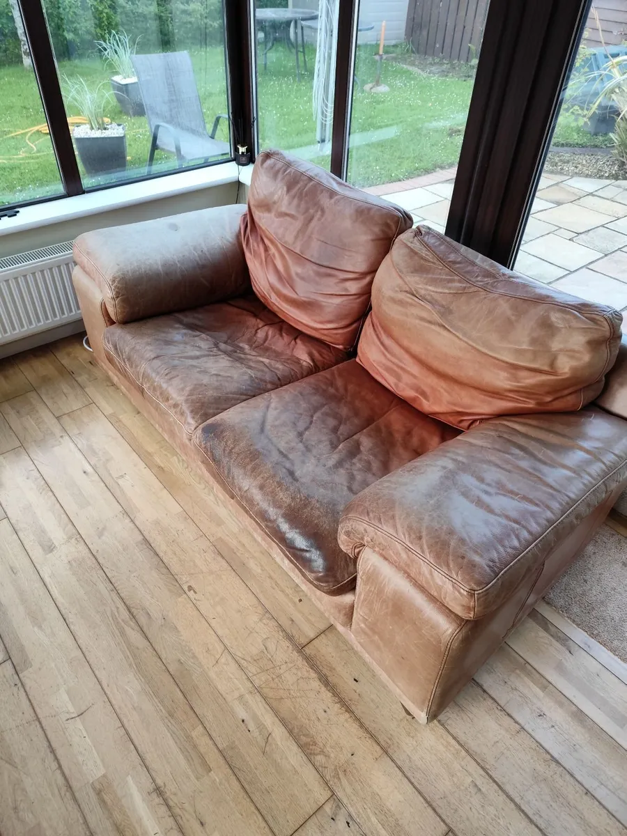 Couch 3 seat and a 2 seater - Image 3