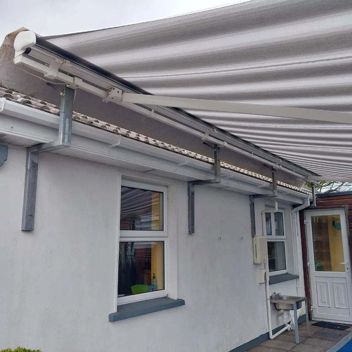 Awning for Building,  6.2m x 3.52m - Image 3