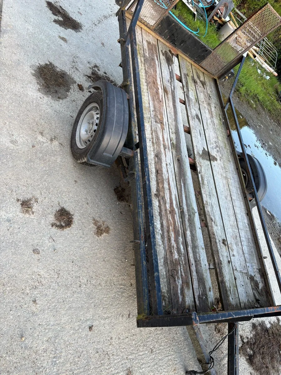 Trailers - Image 3