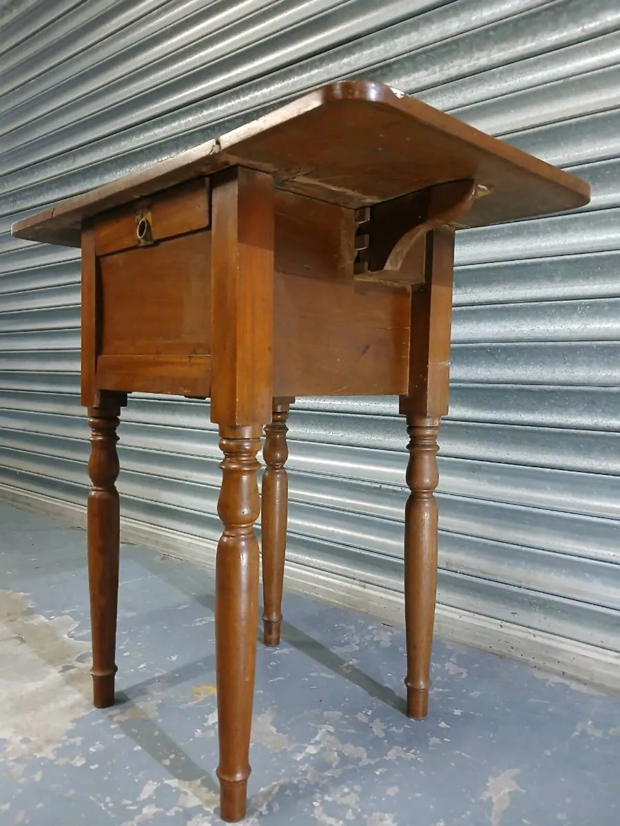 19th Century Victorian drop leaf table - Image 1