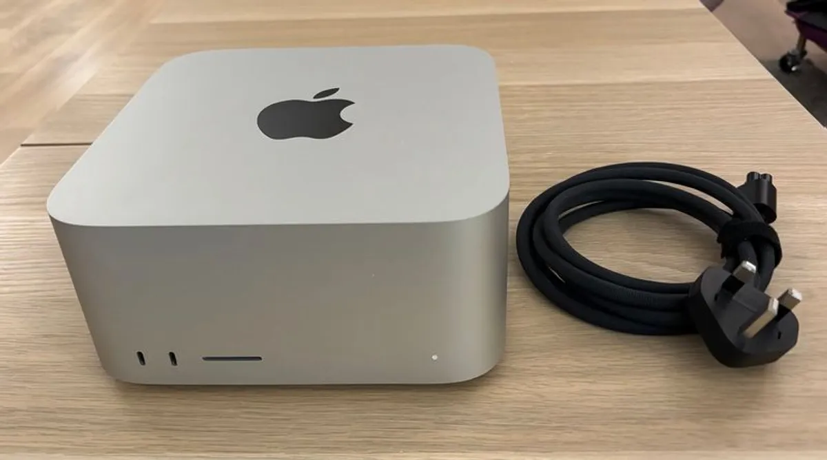 Mac Studio M1 Max - Image 1