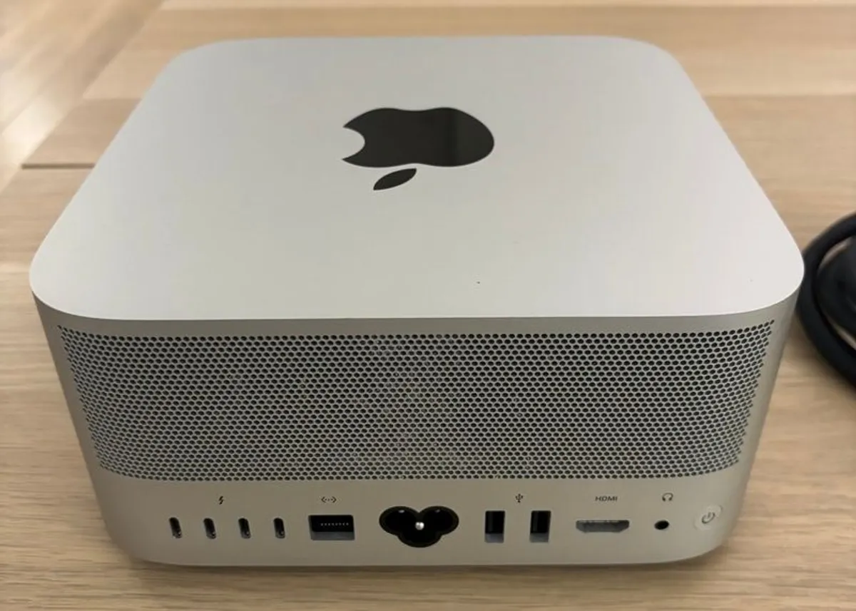 Mac Studio M1 Max - Image 2