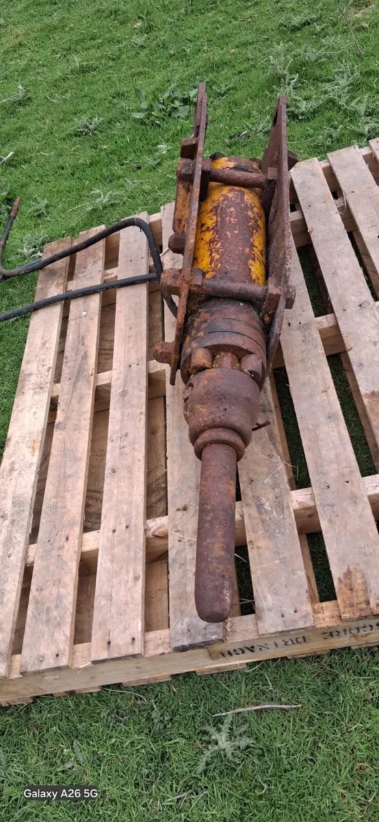 Rock breaker - Image 4