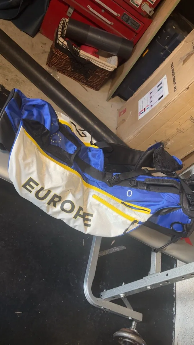 Titleist Team Europe Waterproof Pencil Golf Bag - Image 3