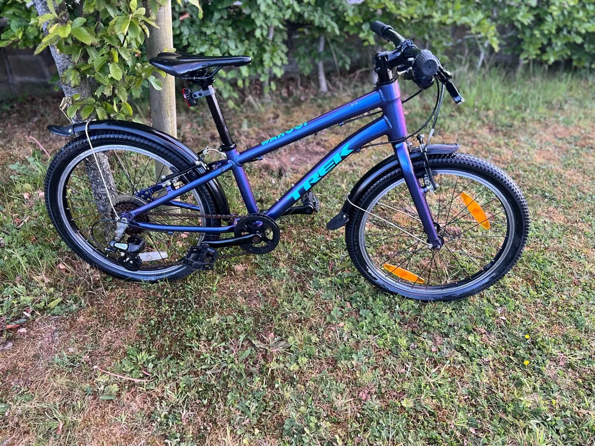 TREK WAHOO! 8 Speed bike ( LIKE NEW ) - Image 1