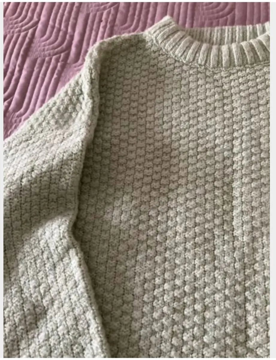 Stradavarious Jumper Size M - Image 3