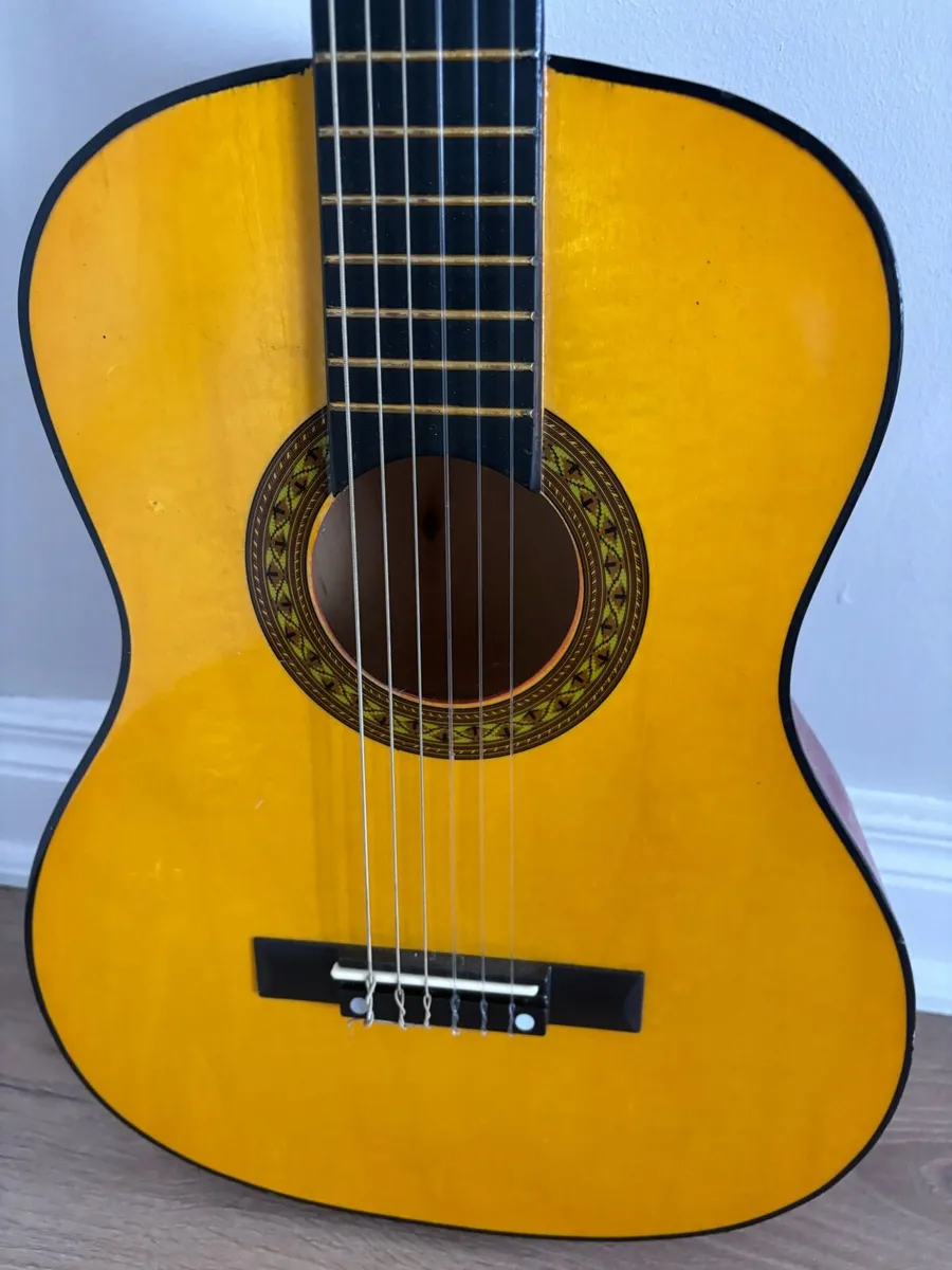 Junior guitar - Image 4